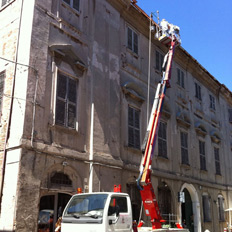 Noleggio e lavorazioni su autoscala